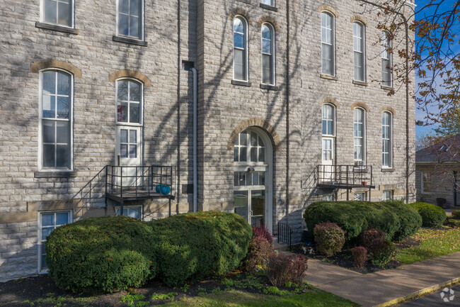 Building Photo - Sycamore School