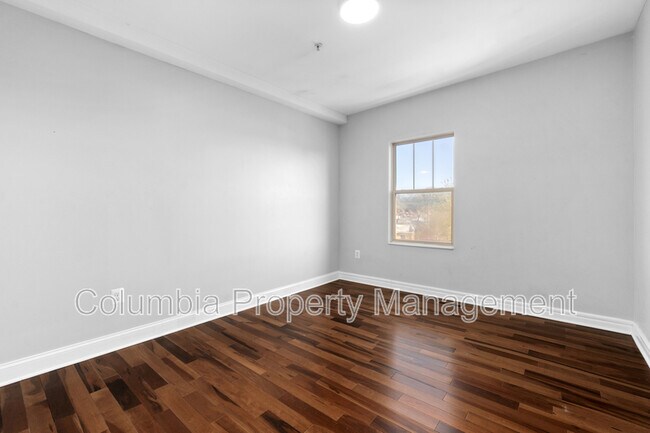 Building Photo - 1829 Providence St NE