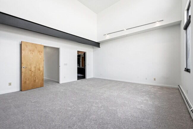 Building Photo - 11582 Colony Row