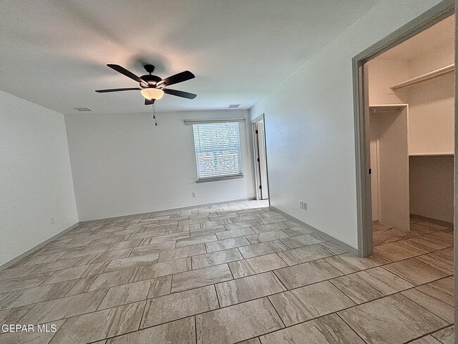 Building Photo - 4828 Marisabel Azcarate St