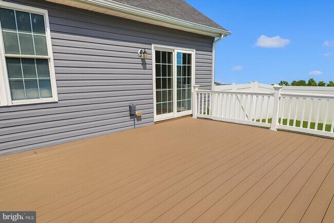 Building Photo - 270 Waterway Dr