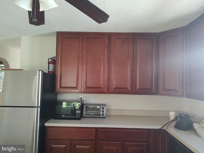 Building Photo - 2908 5th Ave