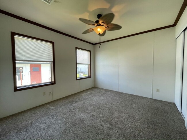 Building Photo - 757 Harbor Cir