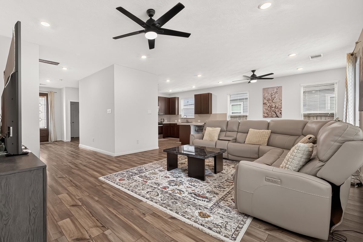 Building Photo - 27571 Bello Bend Ln