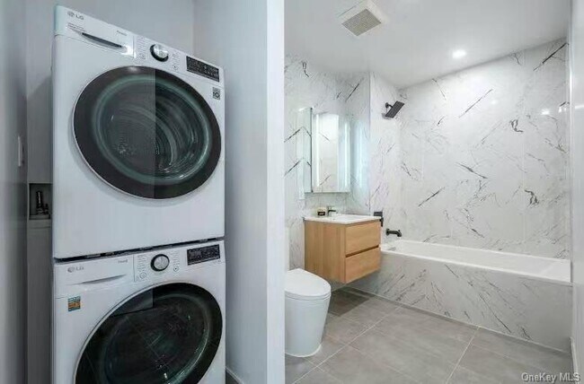 Building Photo - 134-16 35th Ave