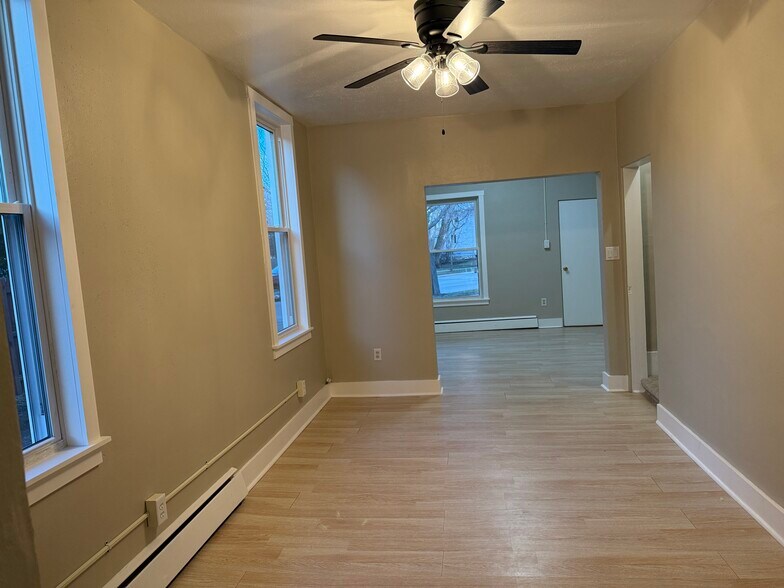 Building Photo - 262 Fond du Lac Ave