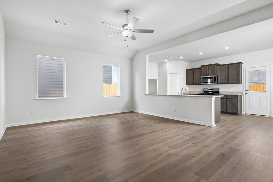 Building Photo - 1301 Tilton Dr