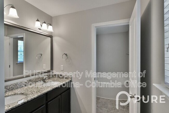 Building Photo - 340 Longfellows Ln