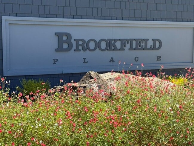Building Photo - 4175 Amberwood Cir