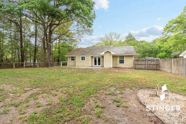 Building Photo - 12 Robin Way