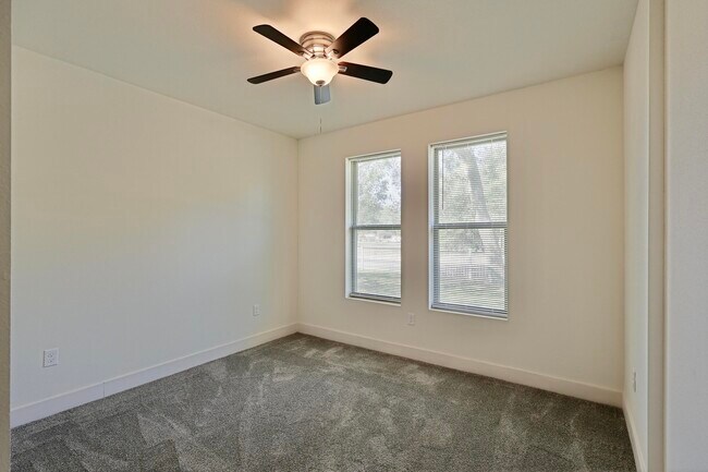 Building Photo - 7580 E Bay Blvd