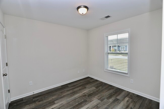 Building Photo - 115 Whitetail Cir