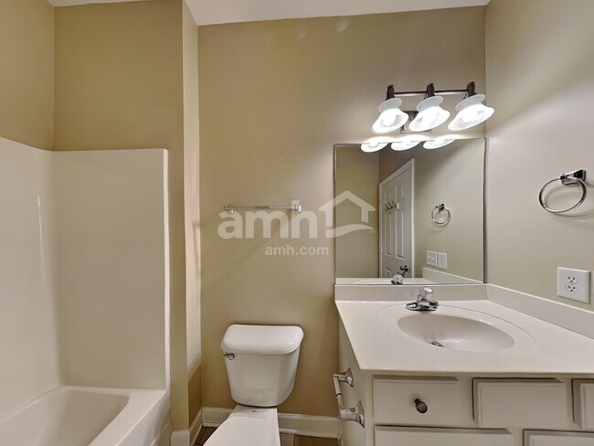 Building Photo - 111 Wynlands Dr