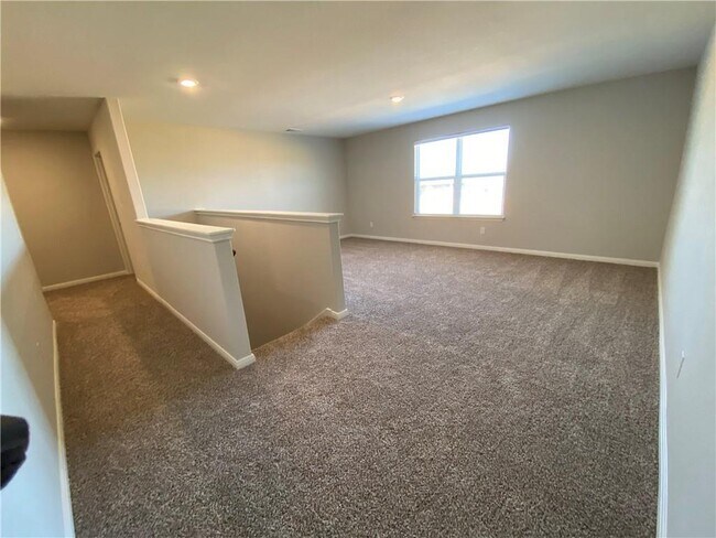 Building Photo - 297 Mount Vernon Way