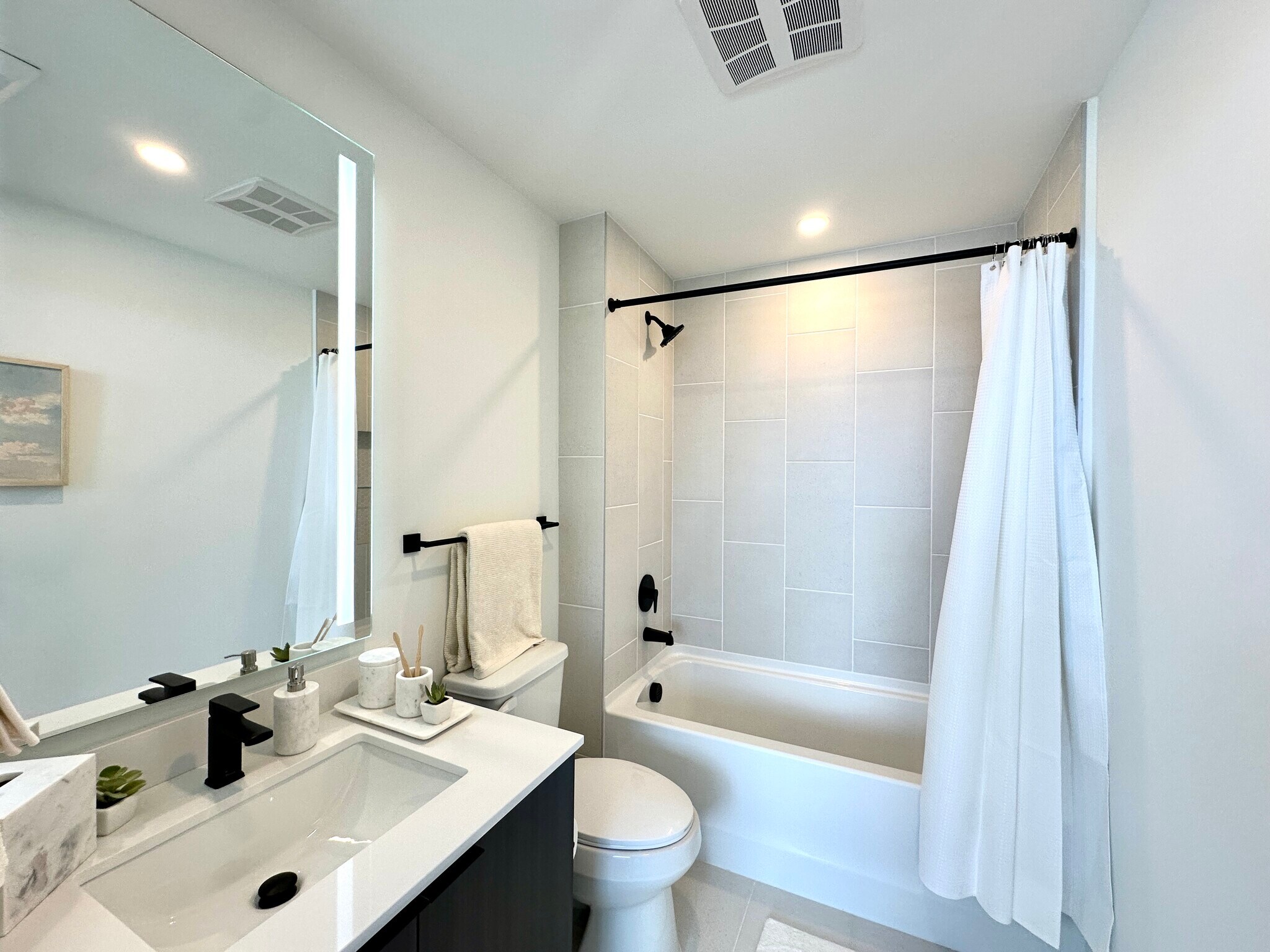 Building Photo - 52 NW 32nd St