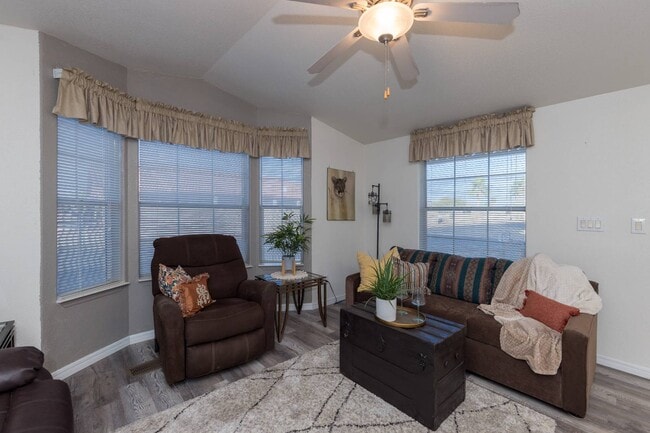 Building Photo - 9351 E 28th St