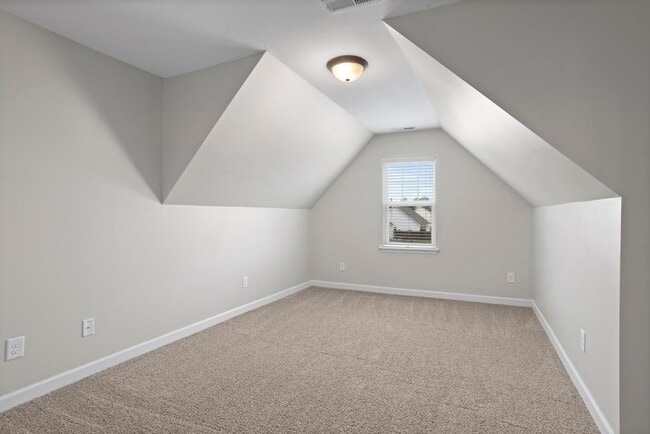 Building Photo - 202 Breakwater Dr