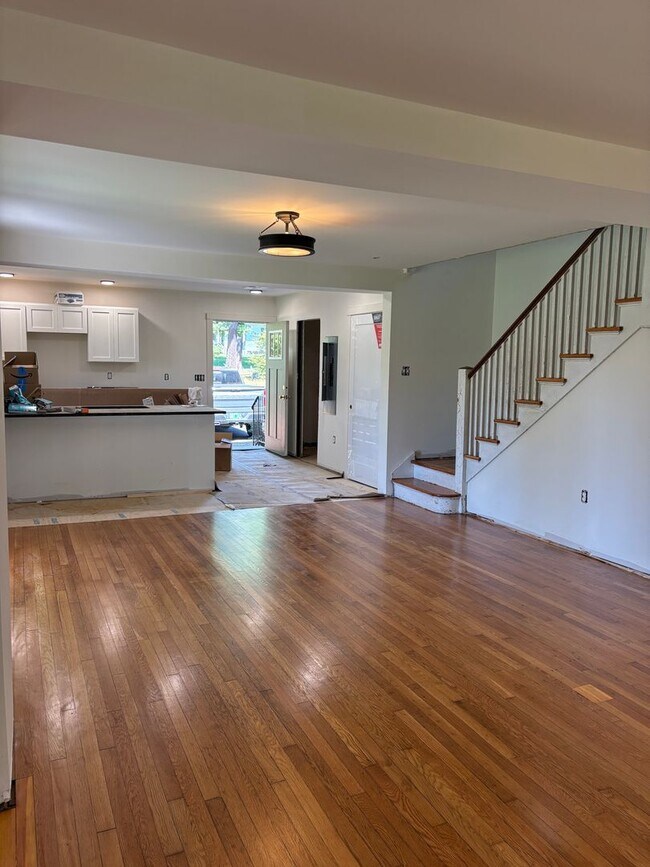 Building Photo - NEW Luxury 2 Bedroom apartments!