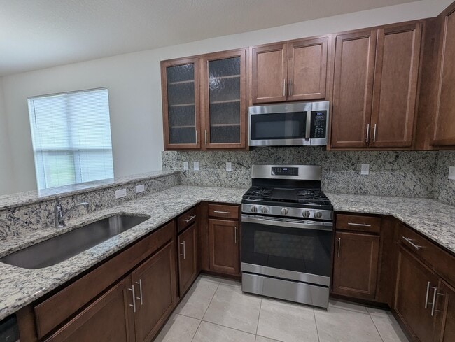 Building Photo - 13541 SW Oceanus Blvd