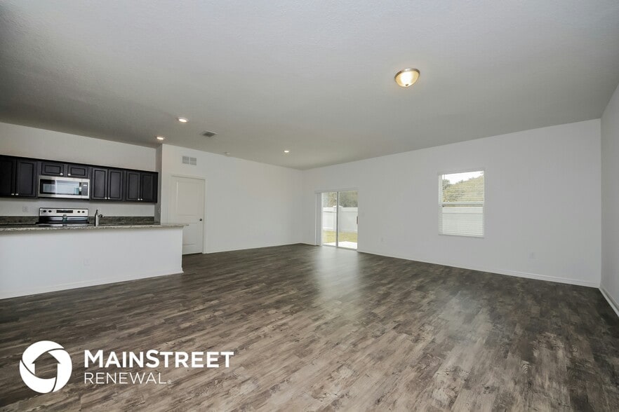 Building Photo - 104 Hidden Lk Lp