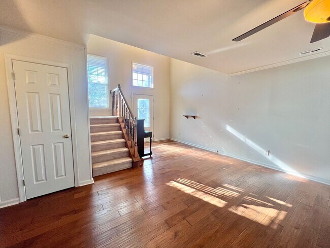 Building Photo - Charming Newly Remodeled 3BD, 2.5BA Raleigh Home with a Bonus Sunroom