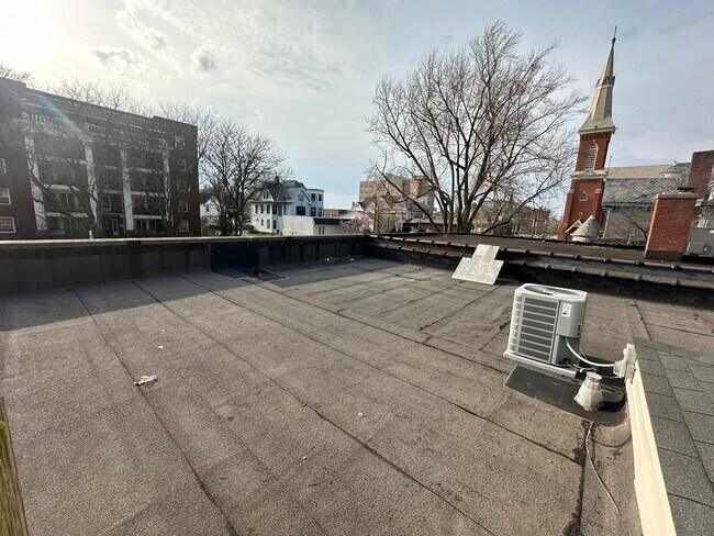 Building Photo - 260 Pronesti Ln