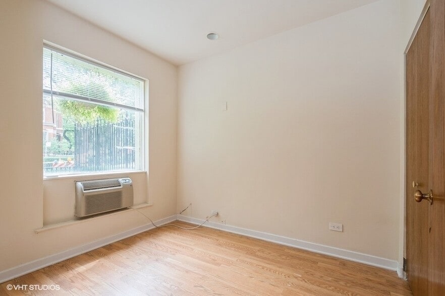 Building Photo - 1504 N Dearborn Pkwy