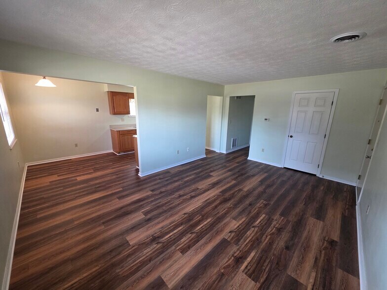 Building Photo - 130 N Mechanic St