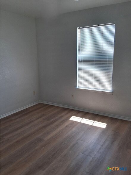 Building Photo - 5803 Redstone Dr