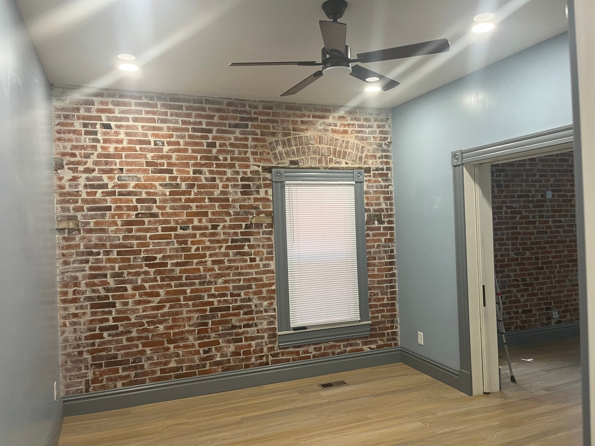 Building Photo - 2139 California Ave
