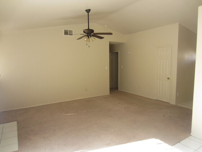 Building Photo - 8915 Mendocino Dr