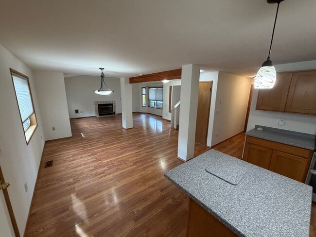Building Photo - Bothell House in the heart of Bothell for ...