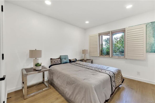 Building Photo - 6409 Graves Ave