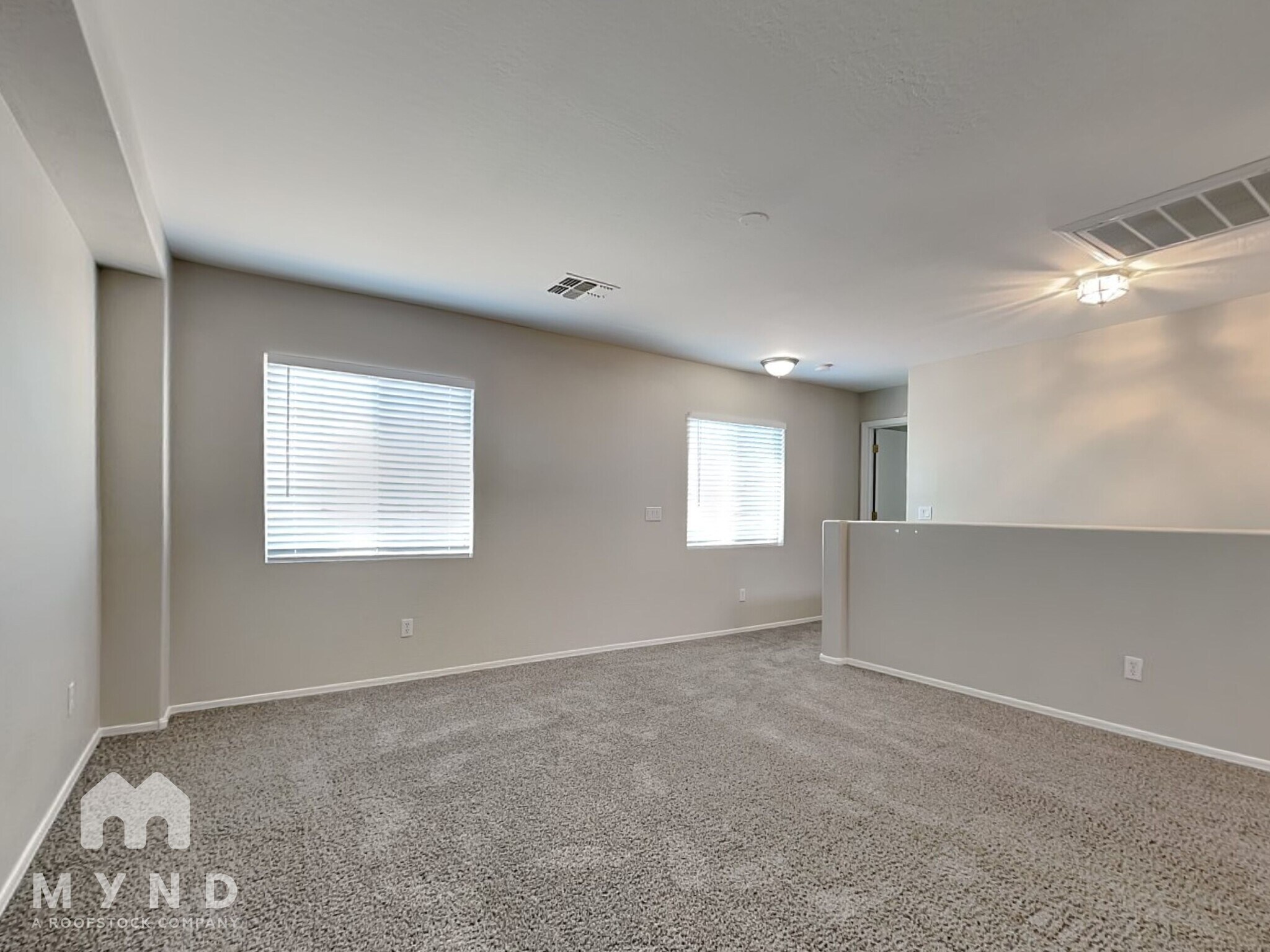Building Photo - 12622 W Myer Ln