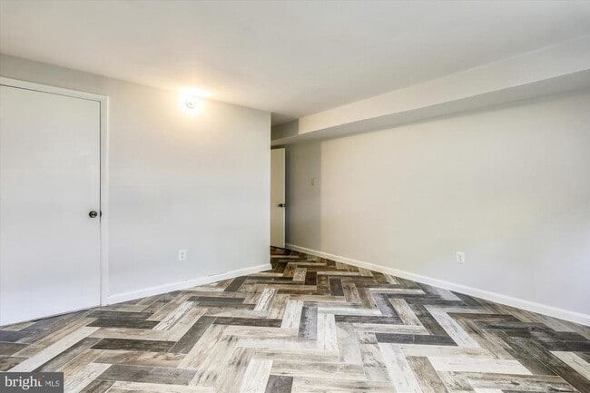 Building Photo - 5511 Huntington Pkwy