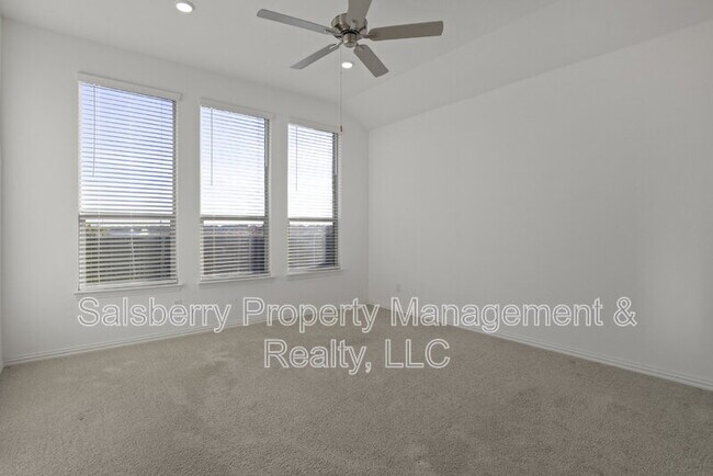 Building Photo - 233 Cherryvale Ln