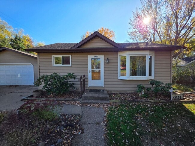 Building Photo - 2451 Harrison St