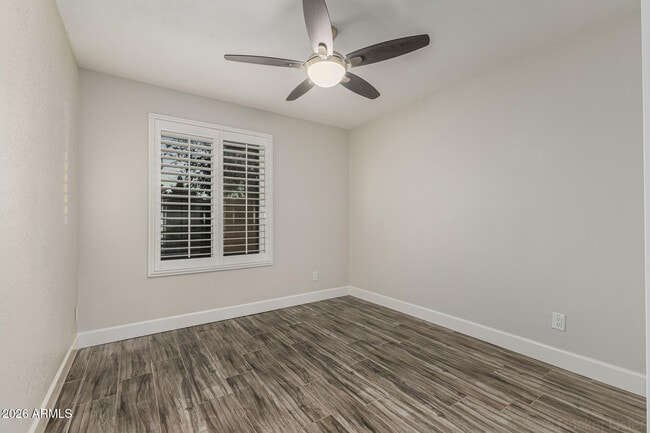 Building Photo - 3217 N Ellis St