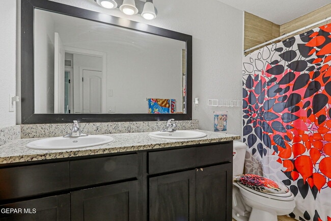 Building Photo - 12748 Tre Maximiliano Ave