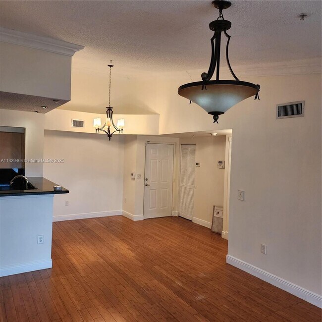 Building Photo - 2351 W Preserve Way