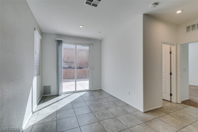 Building Photo - 1027 Huckburn Ave