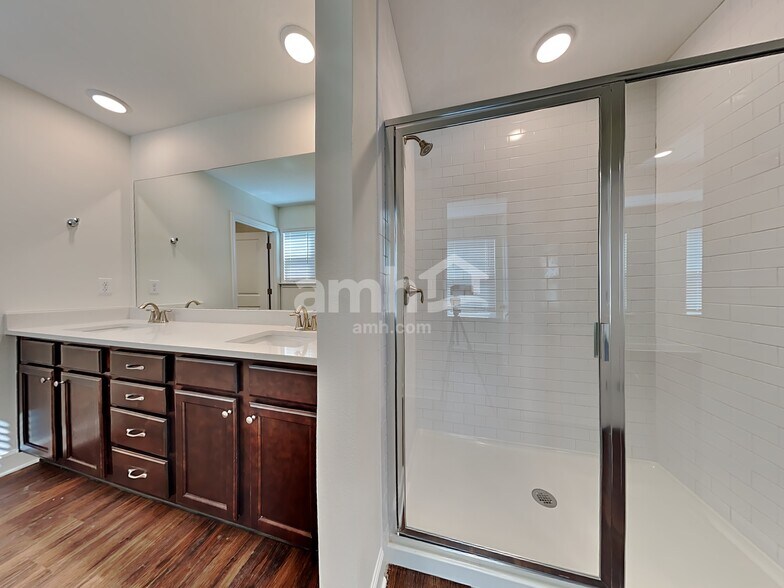 Building Photo - 12325 Paperbark Pl