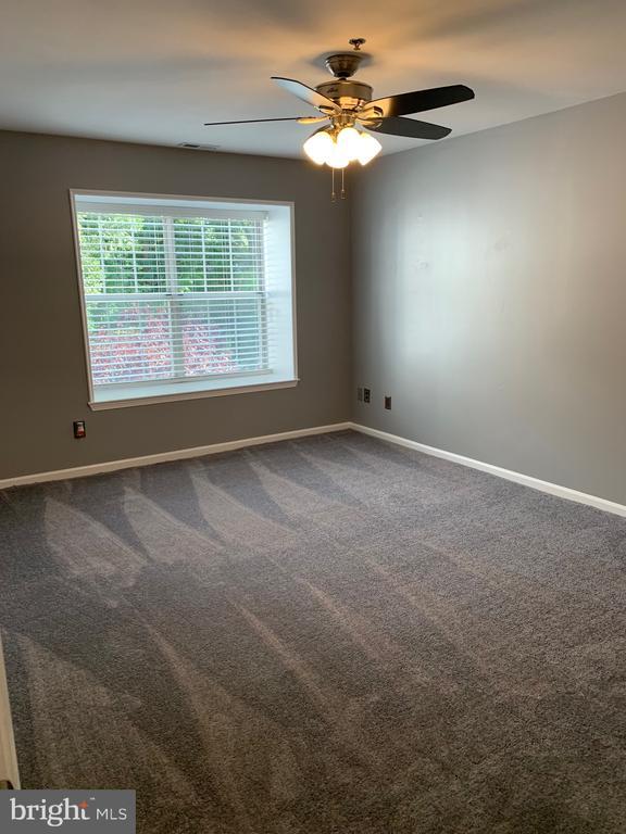 Building Photo - 809 Willings Way