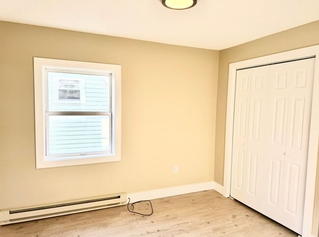 Building Photo - 21 Camp St