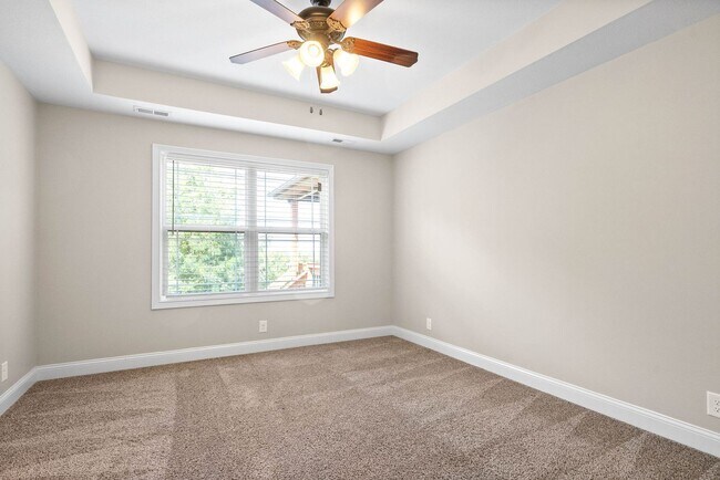 Building Photo - Pet Friendly Three Bedroom!