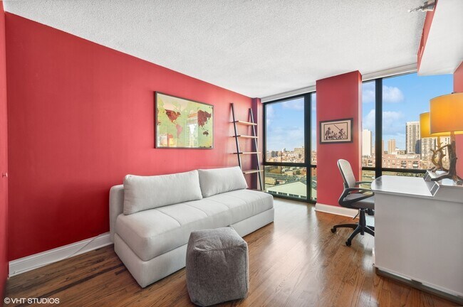 Building Photo - 1309 N Wells St