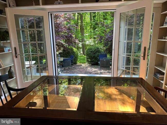 Building Photo - 623 Sean Dr