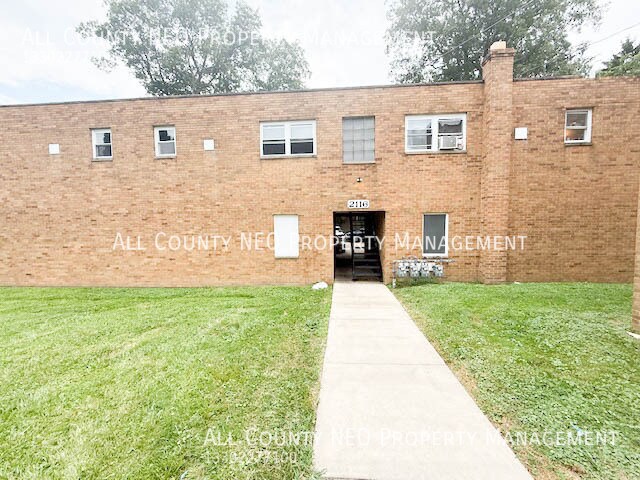 Building Photo - 2116 Market Ave N