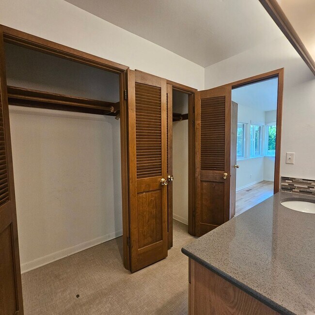 Building Photo - Private Bainbridge Island Retreat with Acreage & Modern Comforts