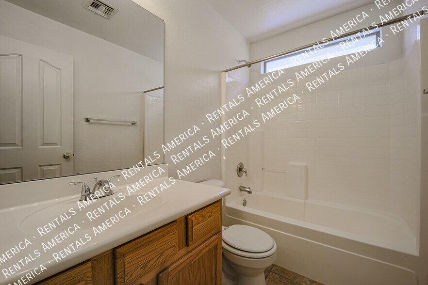 Building Photo - 3218 N 127th Ln